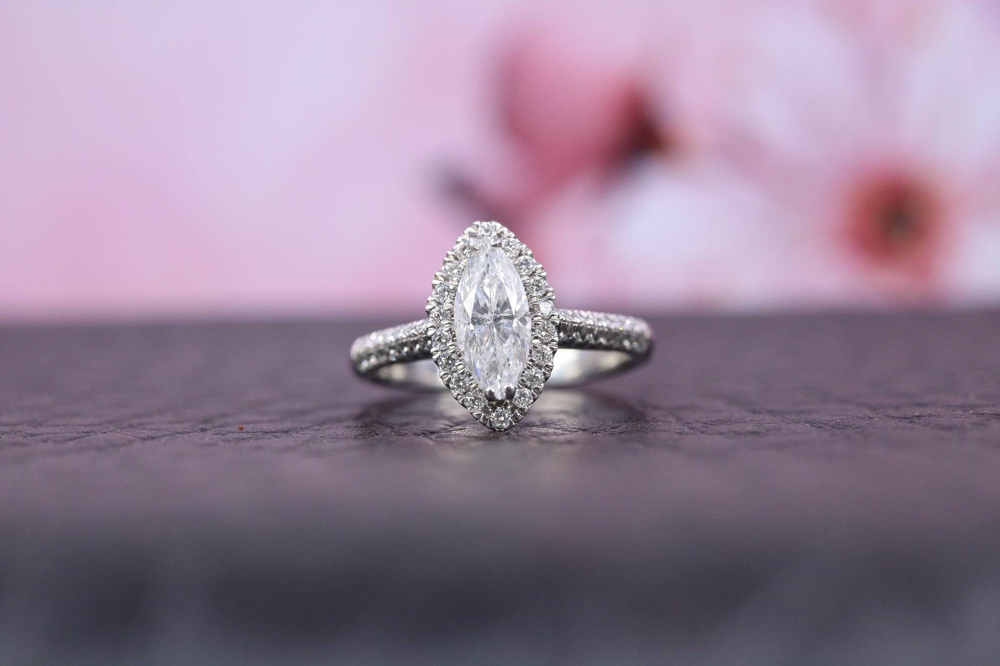 18ct White Gold & Diamond Ring - AM4013 - Hallmark Jewellers Formby & The Jewellers Bench Widnes