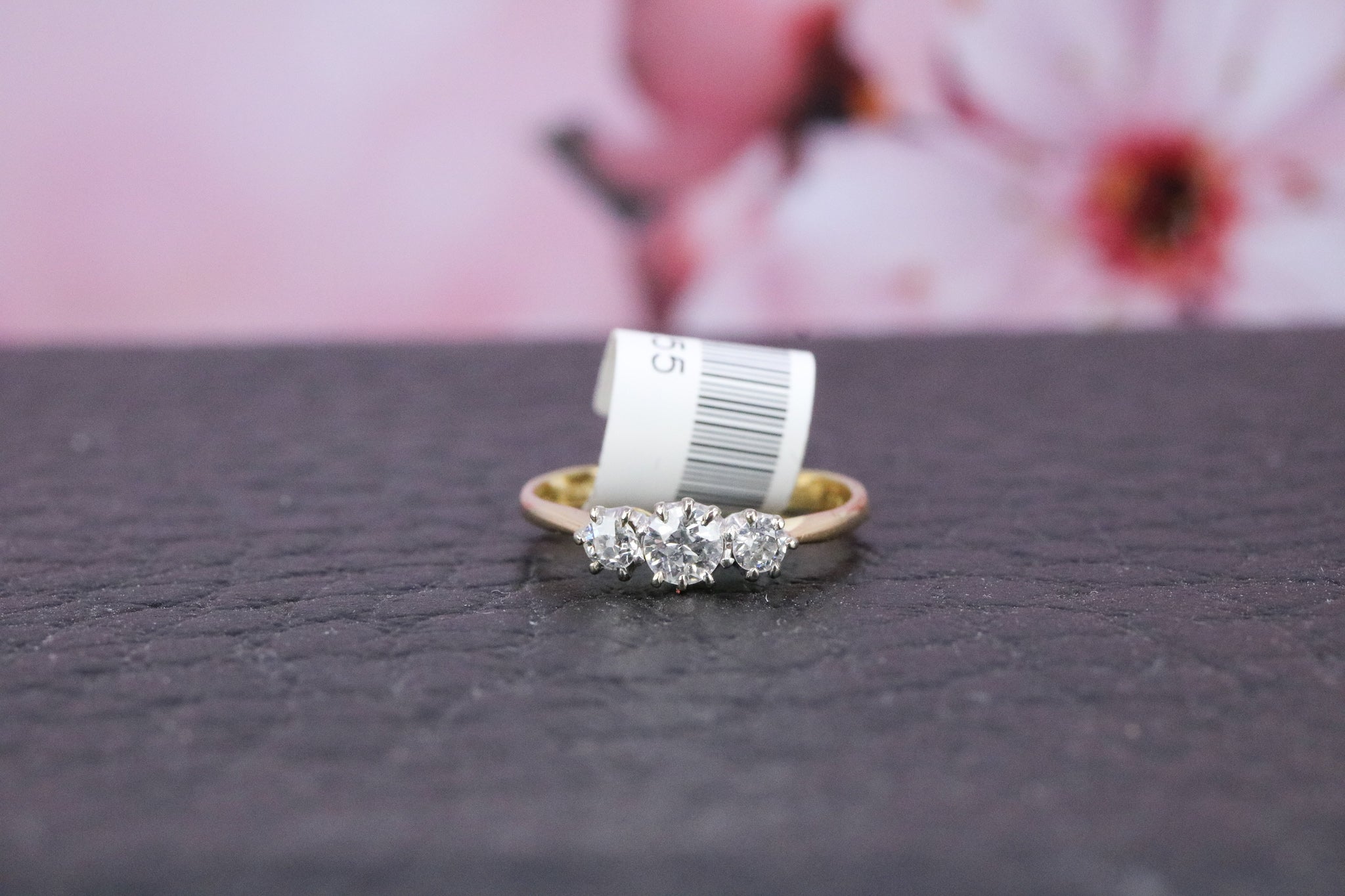 18ct Yellow Gold Diamond Ring - HJ2255 - Hallmark Jewellers Formby & The Jewellers Bench Widnes