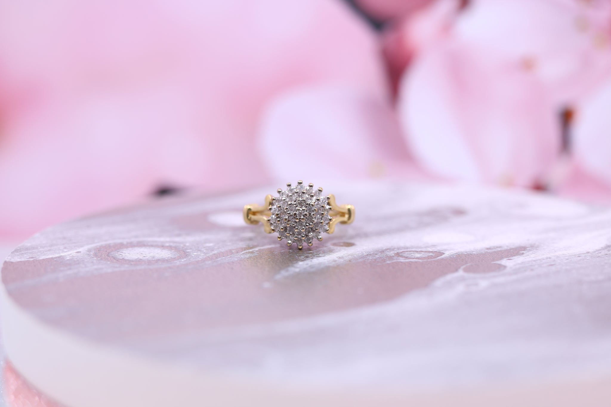 18ct Yellow Gold Diamond Ring - W1856 - Hallmark Jewellers Formby & The Jewellers Bench Widnes