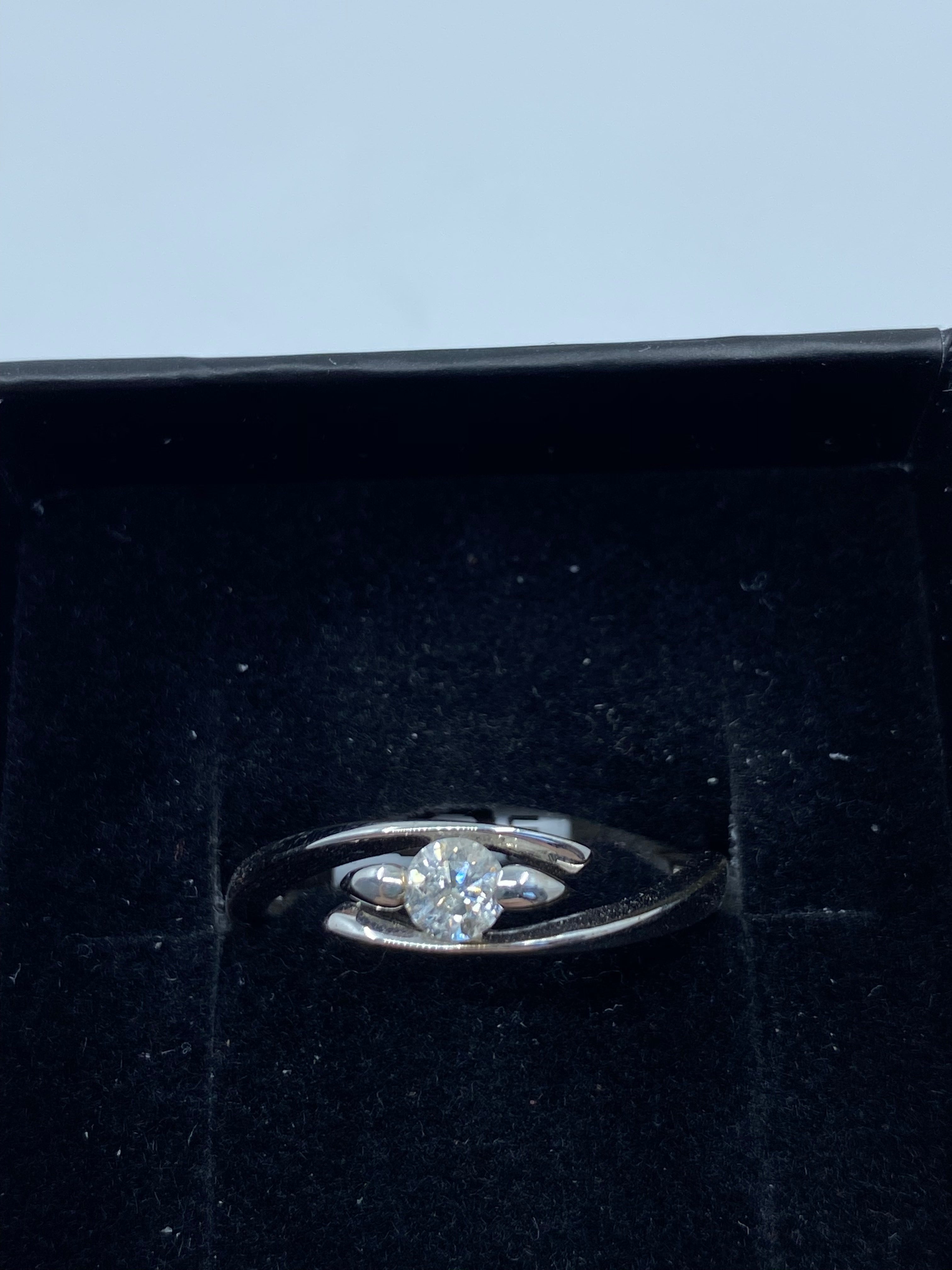 9ct White Gold & Diamond - HJ023 - Hallmark Jewellers Formby & The Jewellers Bench Widnes