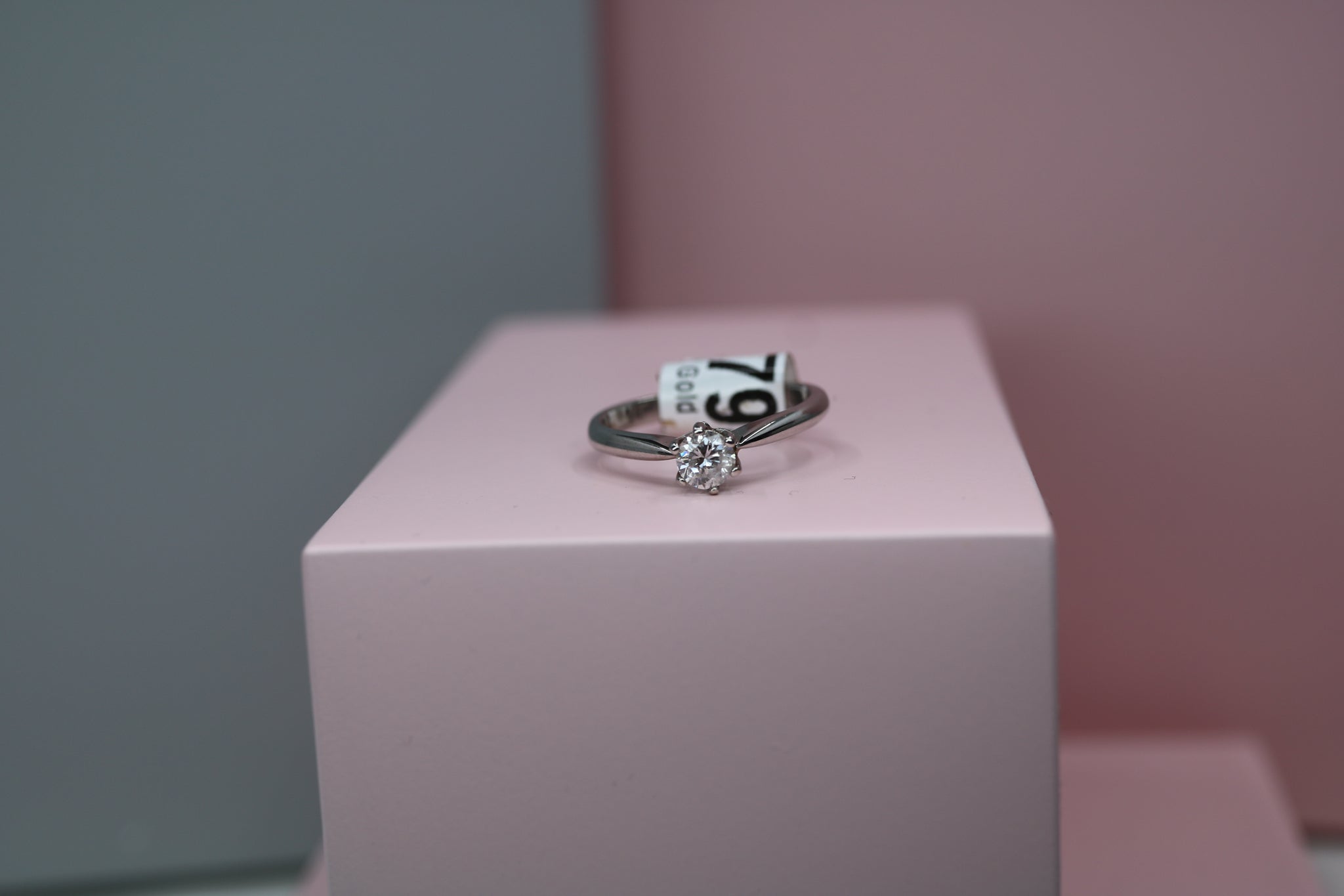 18ct White Gold Diamond Ring - HJ2092 - Hallmark Jewellers Formby & The Jewellers Bench Widnes