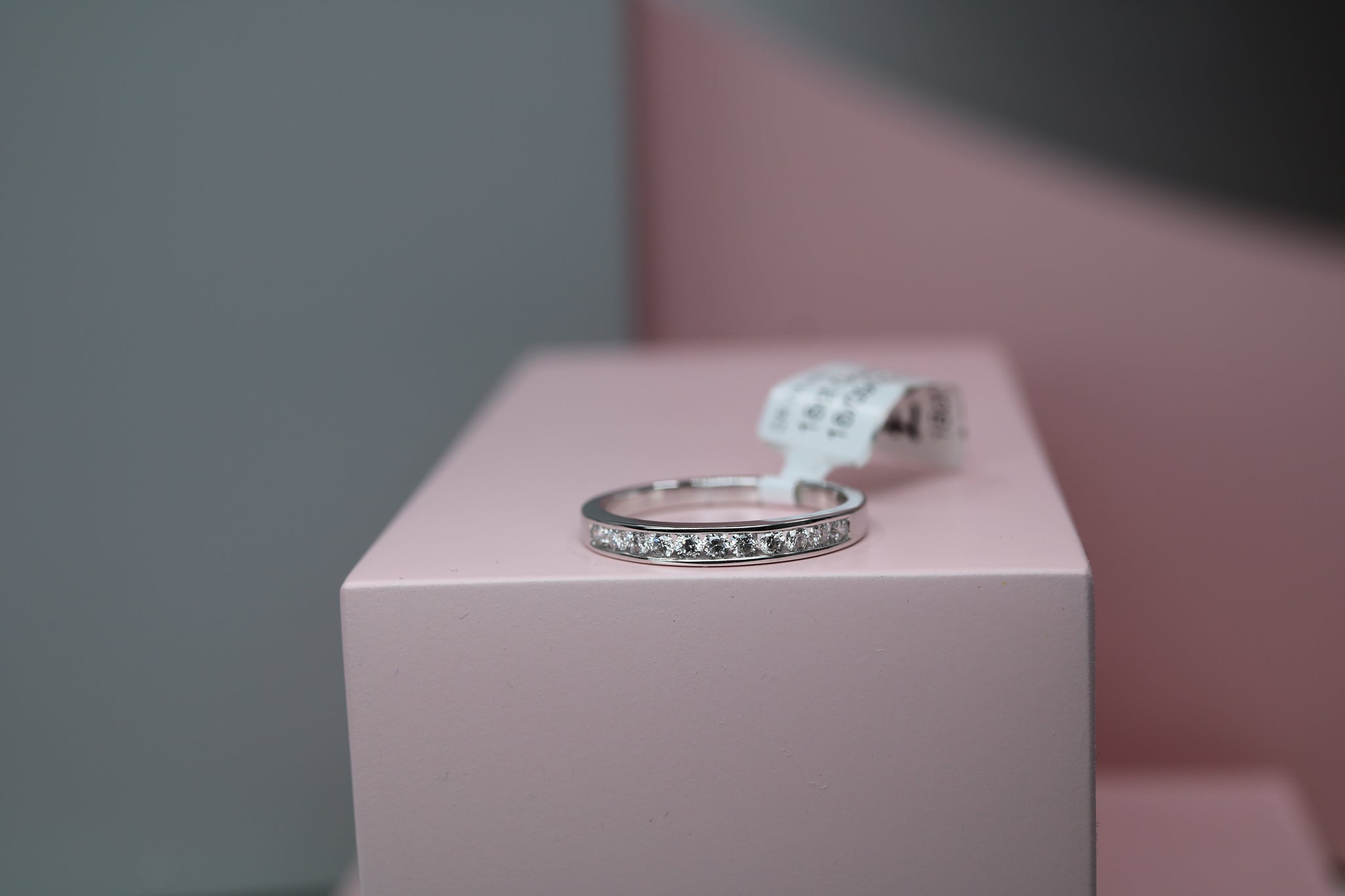 18ct White Gold Diamond Ring 0.25ct - DR4009 - Hallmark Jewellers Formby & The Jewellers Bench Widnes
