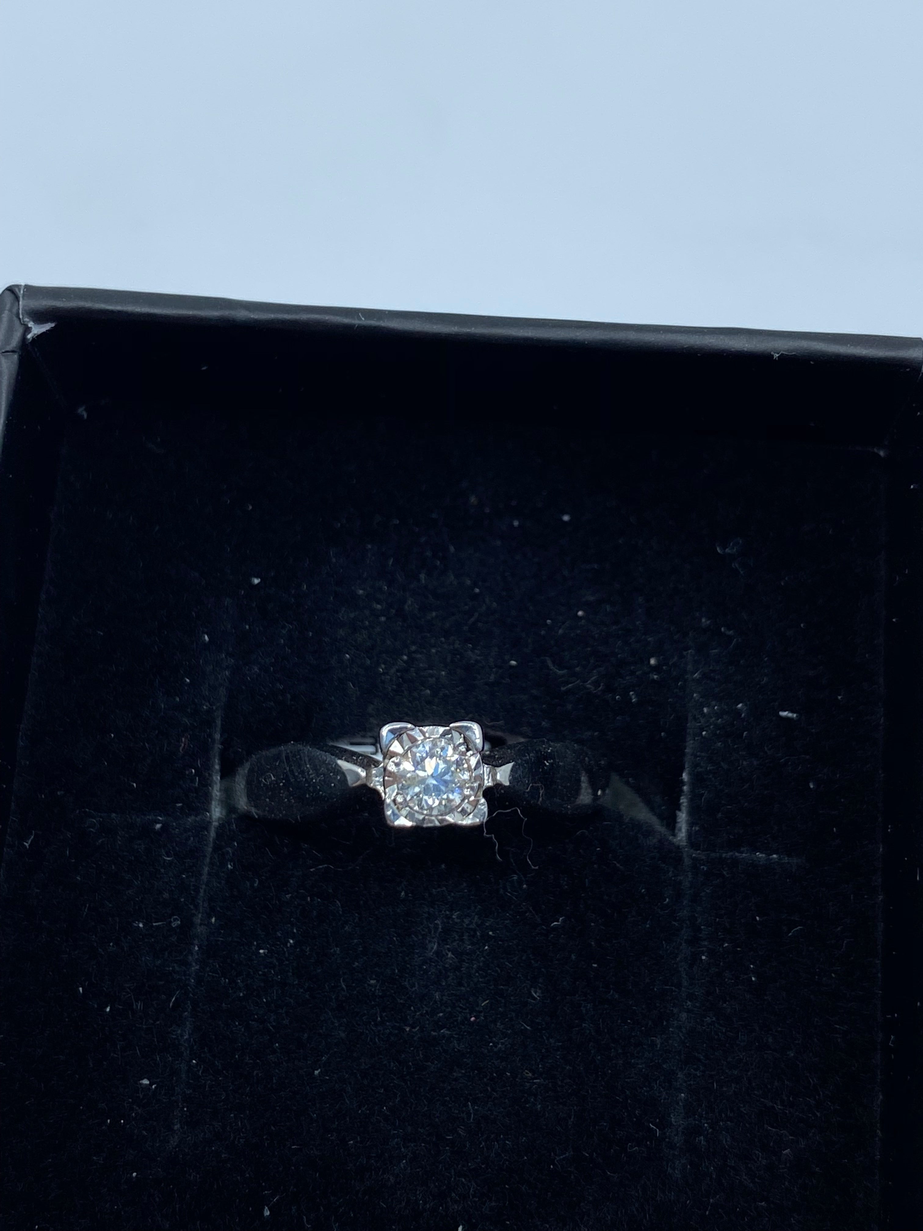 9ct White Gold & Diamond 0.12ct - HJ025 - Hallmark Jewellers Formby & The Jewellers Bench Widnes