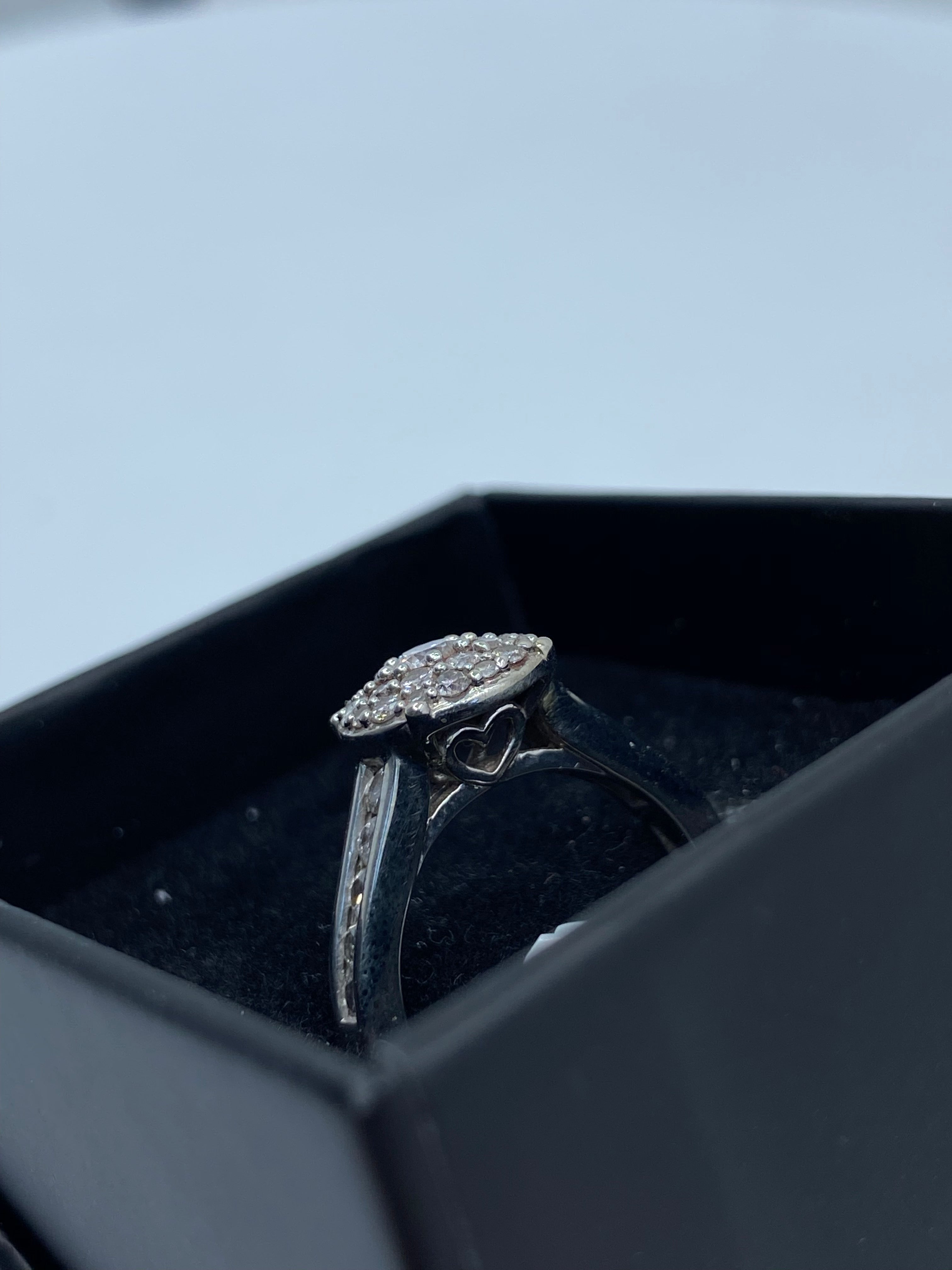 18ct White Gold & Diamond 0.73ct - HJ029 - Hallmark Jewellers Formby & The Jewellers Bench Widnes