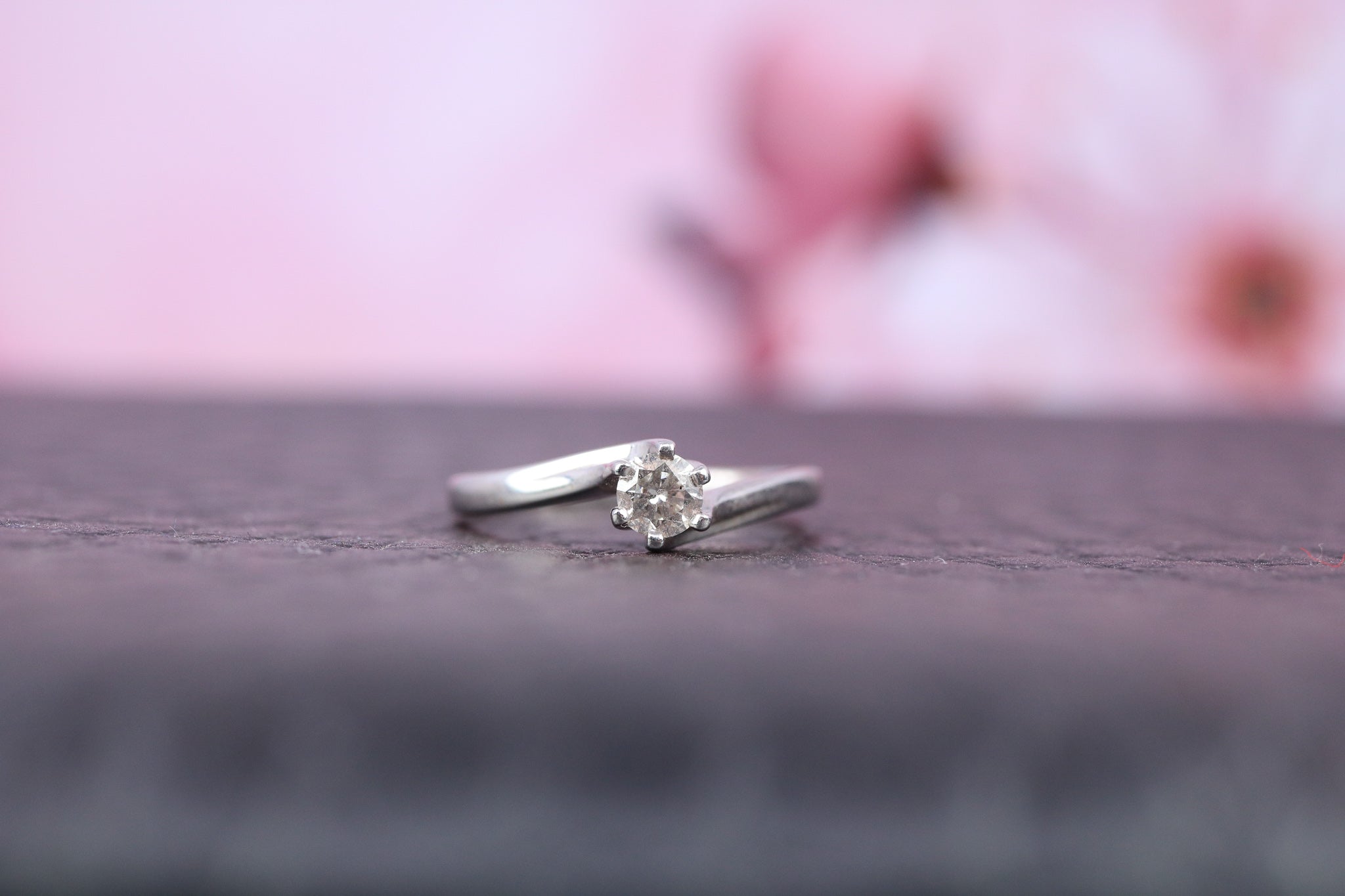 18ct White Gold & Diamond Ring - W6004 - Hallmark Jewellers Formby & The Jewellers Bench Widnes