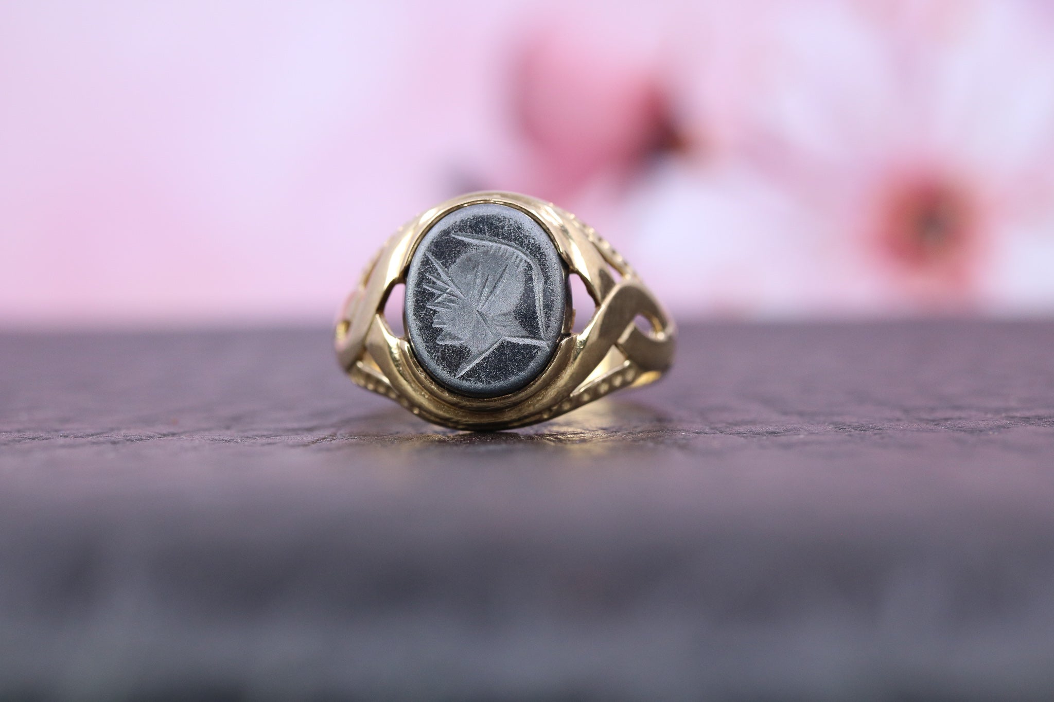9ct Yellow Gold Ring - W6059 - Hallmark Jewellers Formby & The Jewellers Bench Widnes