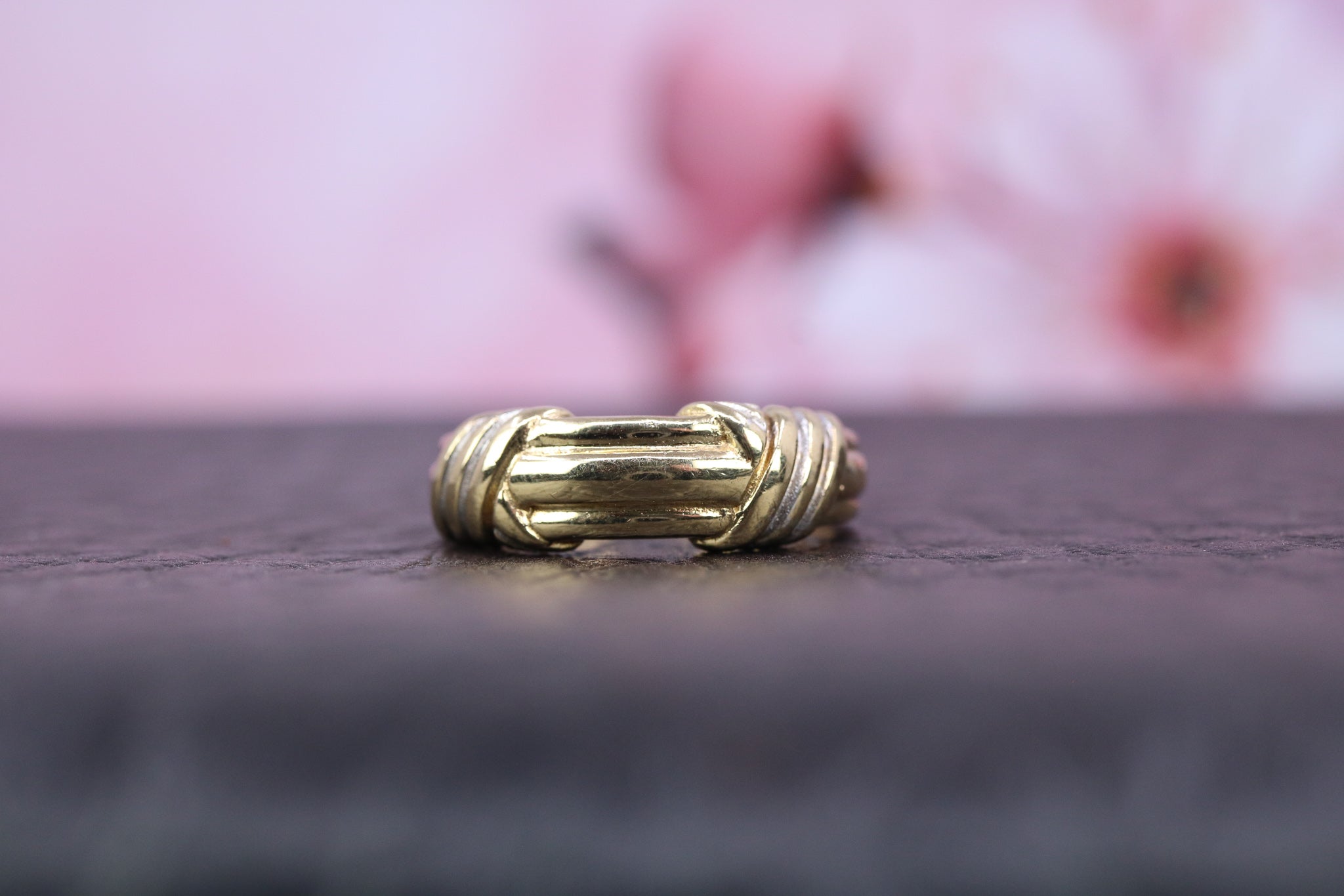 9ct Yellow Gold Ring - W6061 - Hallmark Jewellers Formby & The Jewellers Bench Widnes