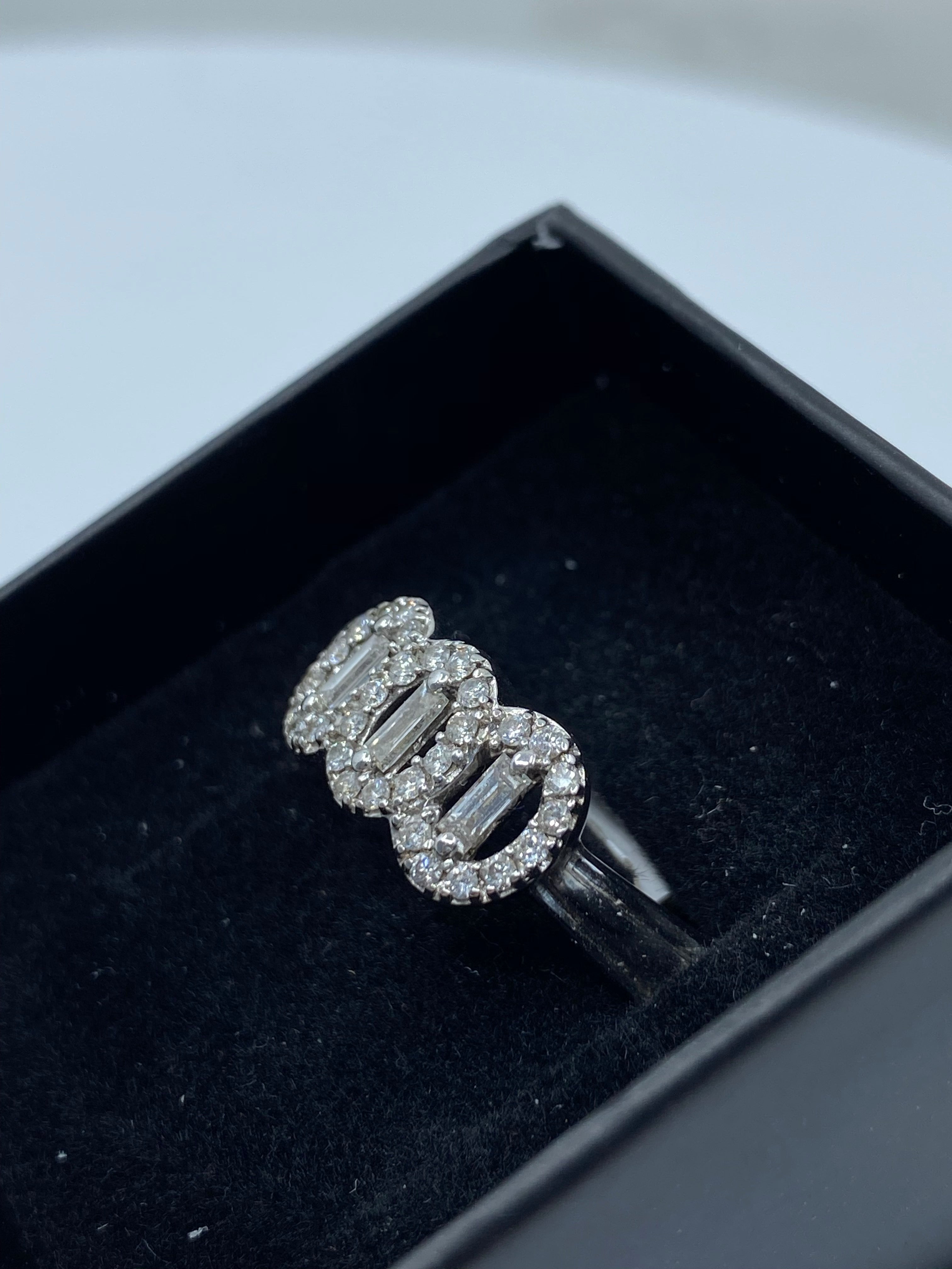 18ct White Gold & Diamond - HJ021 - Hallmark Jewellers Formby & The Jewellers Bench Widnes
