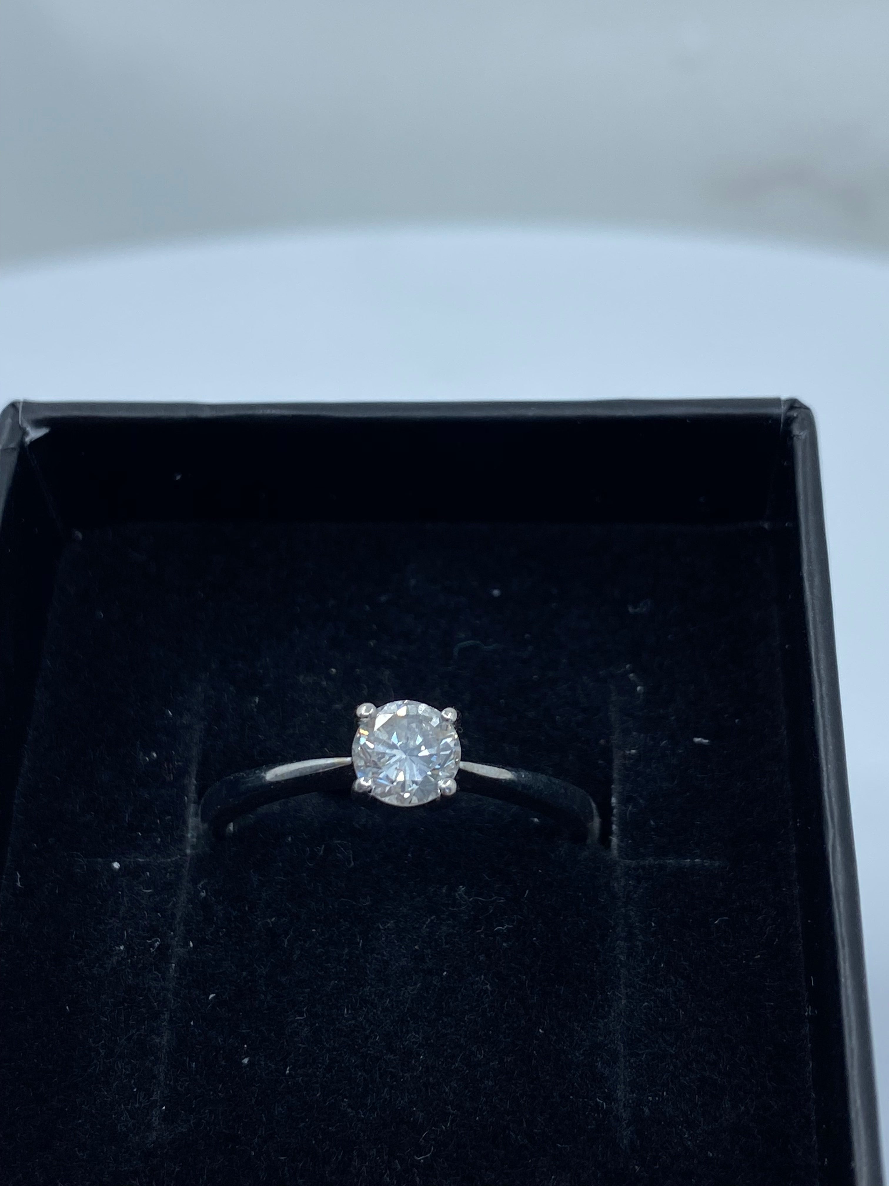 9ct White Gold & Diamond - HJ012 - Hallmark Jewellers Formby & The Jewellers Bench Widnes