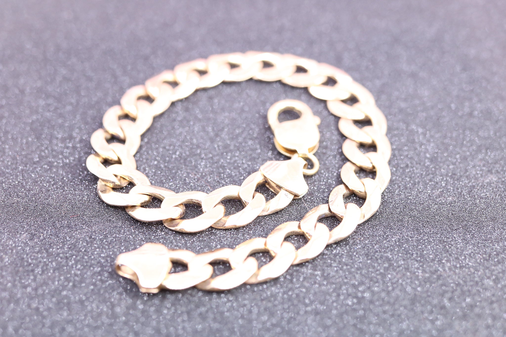 9ct Yellow Gold Gents Curb Bracelet - HJ2757 - Hallmark Jewellers Formby & The Jewellers Bench Widnes