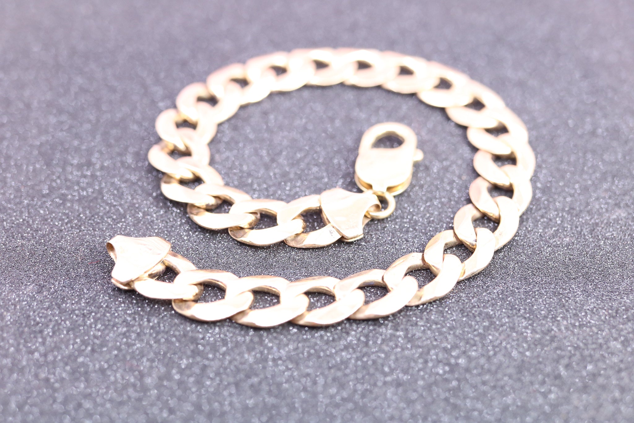 9ct Yellow Gold Gents Curb Bracelet - HJ2757 - Hallmark Jewellers Formby & The Jewellers Bench Widnes