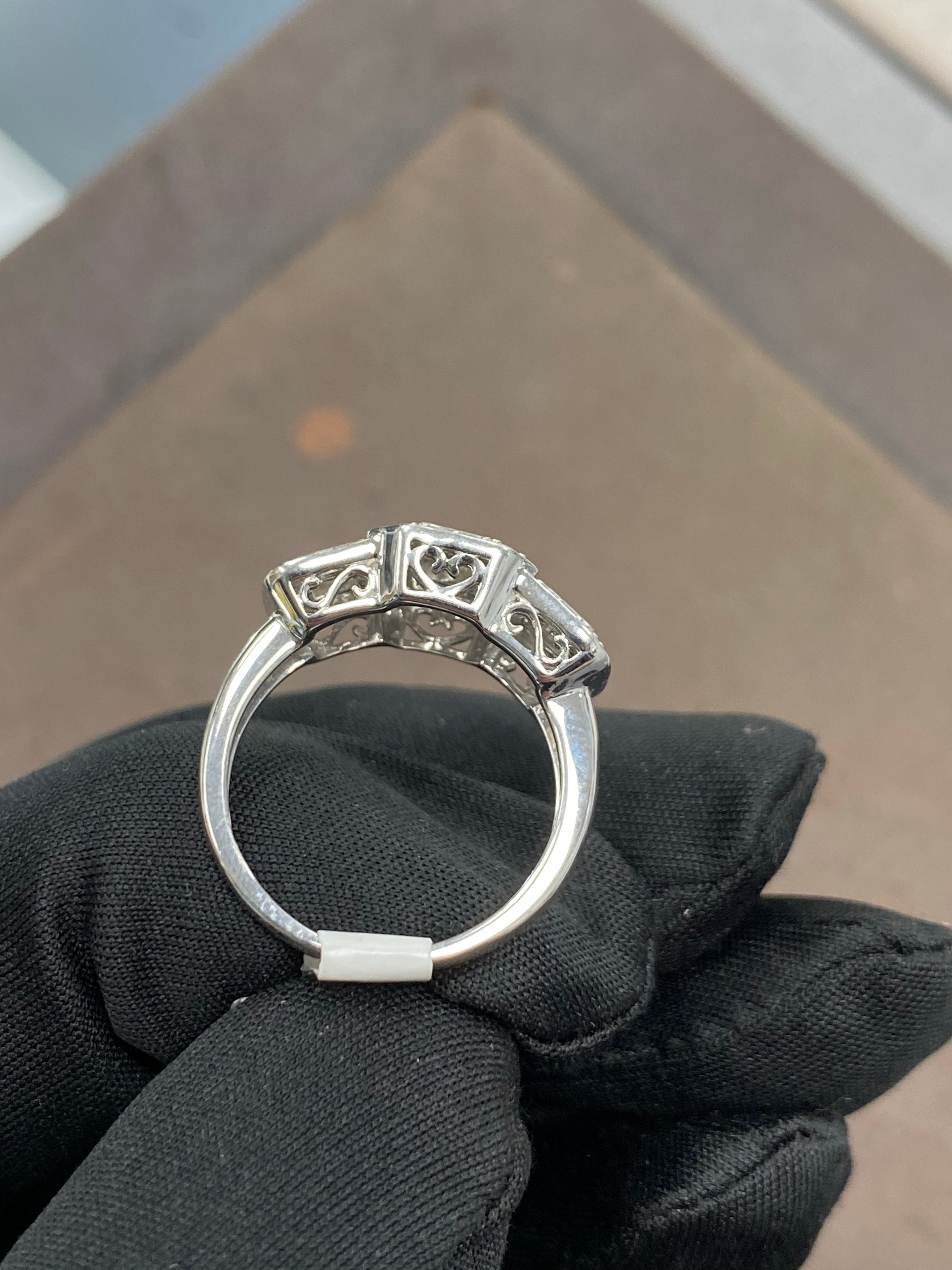 9ct White Gold & Diamond 0.50ct - Hallmark Jewellers Formby & The Jewellers Bench Widnes