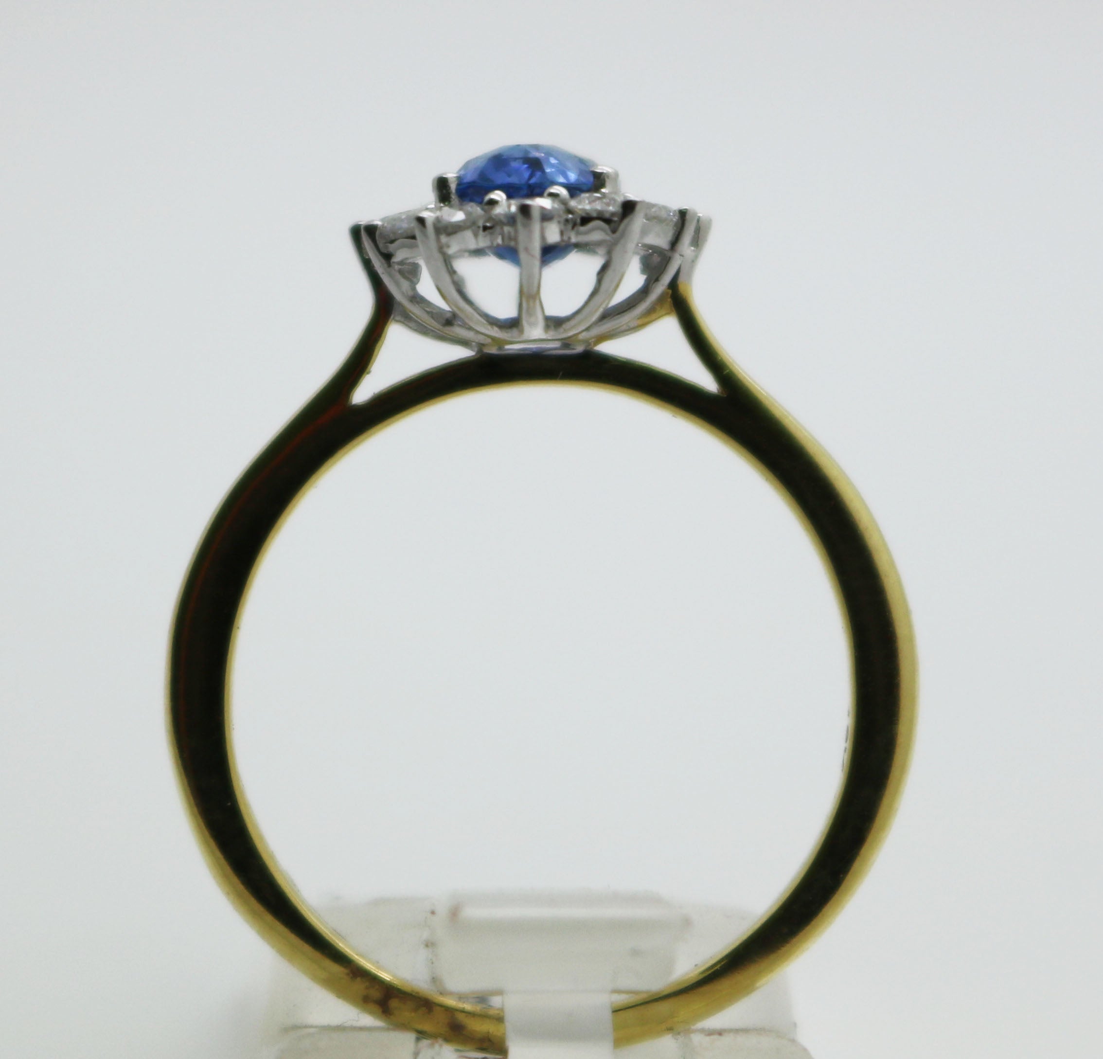 18ct Yellow Gold Diamond & Sapphire Cluster - DR4042 - Hallmark Jewellers Formby & The Jewellers Bench Widnes