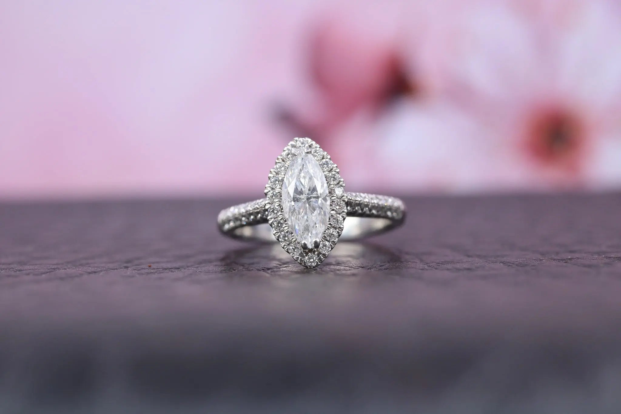 18ct White Gold & Diamond Ring - AM4013 - Hallmark Jewellers Formby & The Jewellers Bench Widnes