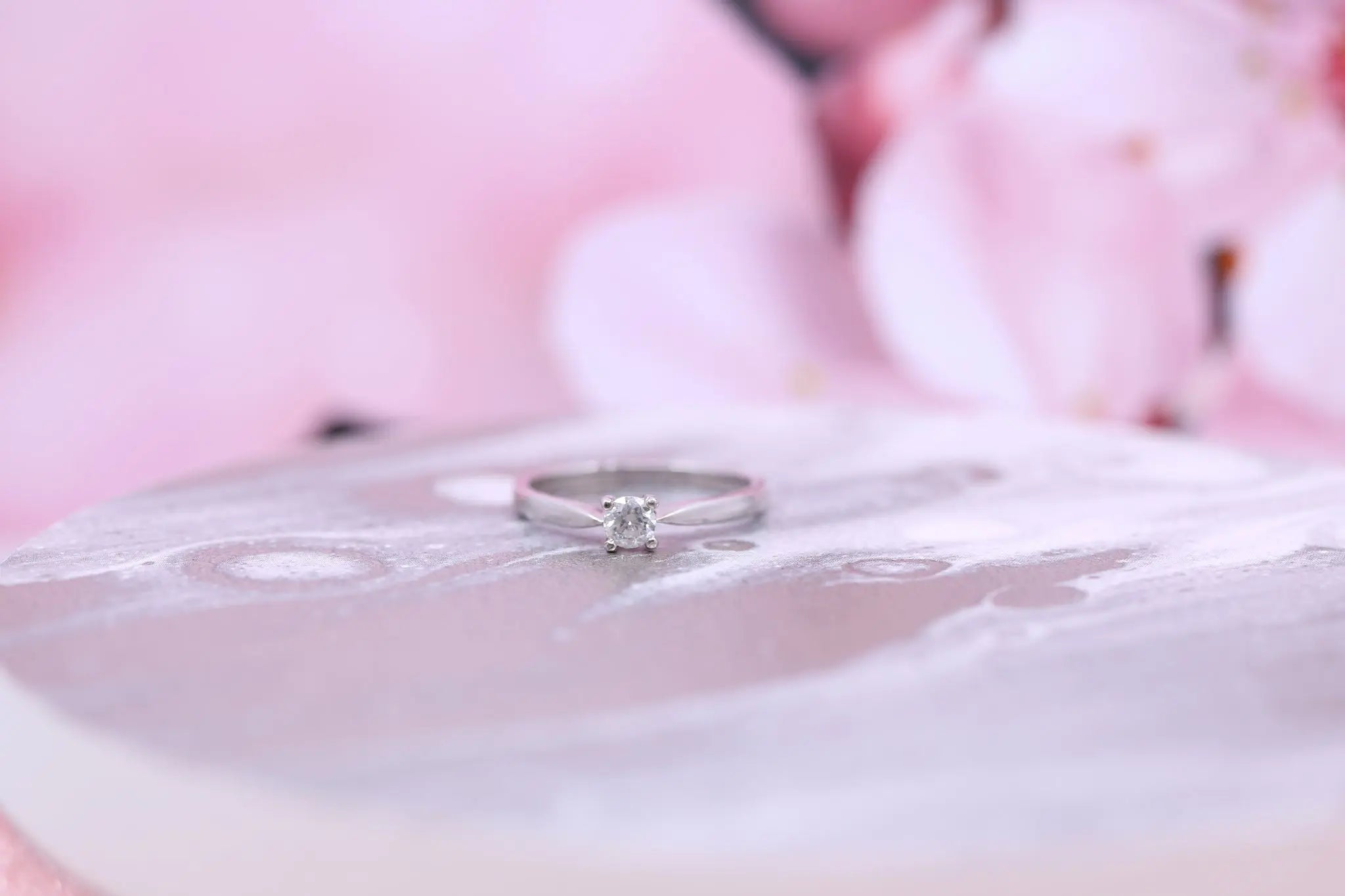 18ct White Gold Diamond Ring 0.25ct - W1808 - Hallmark Jewellers Formby & The Jewellers Bench Widnes