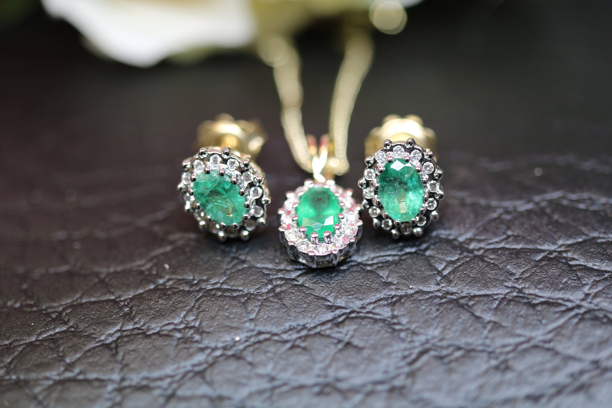 9ct Yellow Gold Emerald & Diamond Pendant - Hallmark Jewellers Formby & The Jewellers Bench Widnes