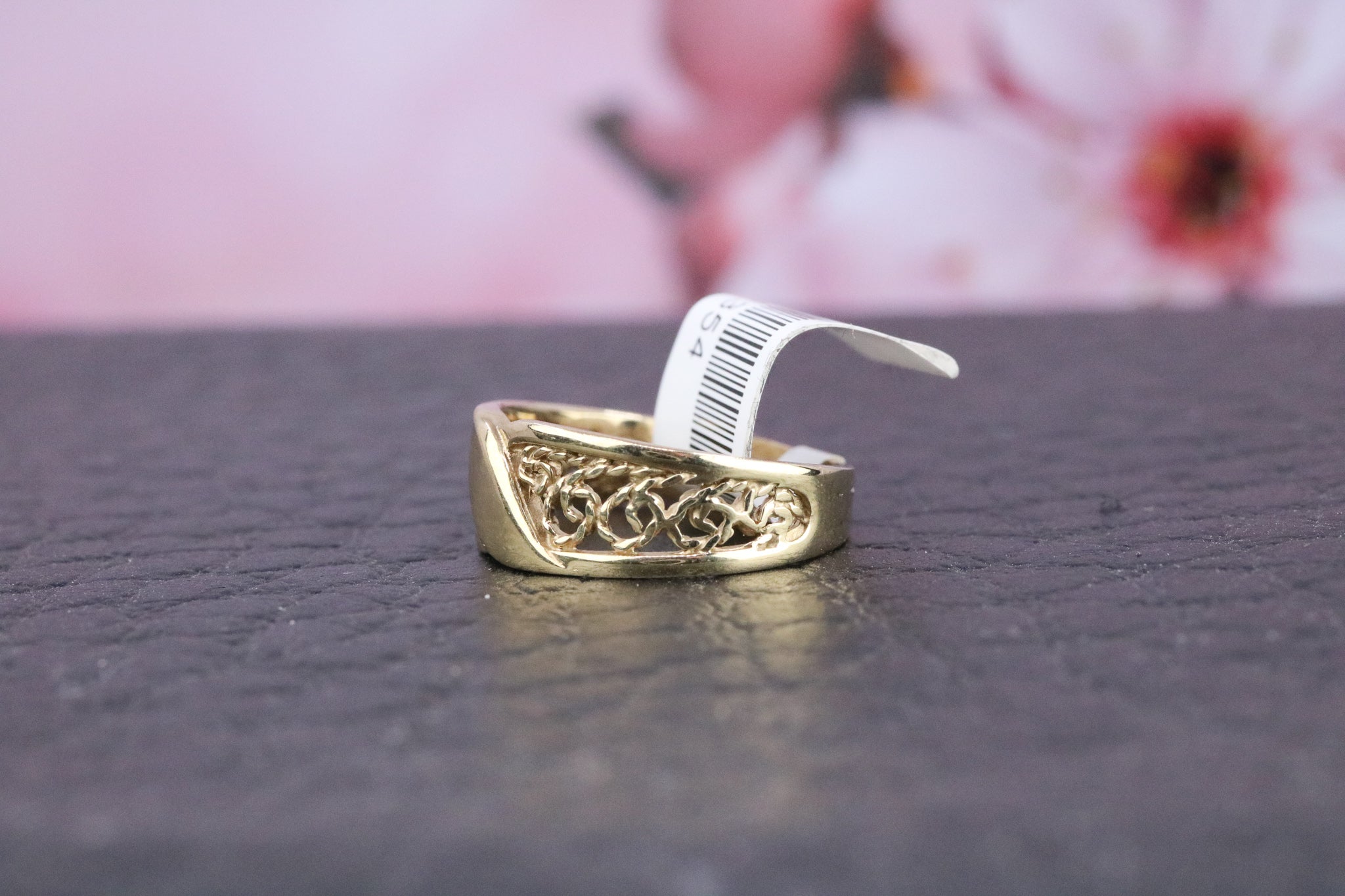 9ct Yellow Gold Ring - CO1354 - Hallmark Jewellers Formby & The Jewellers Bench Widnes