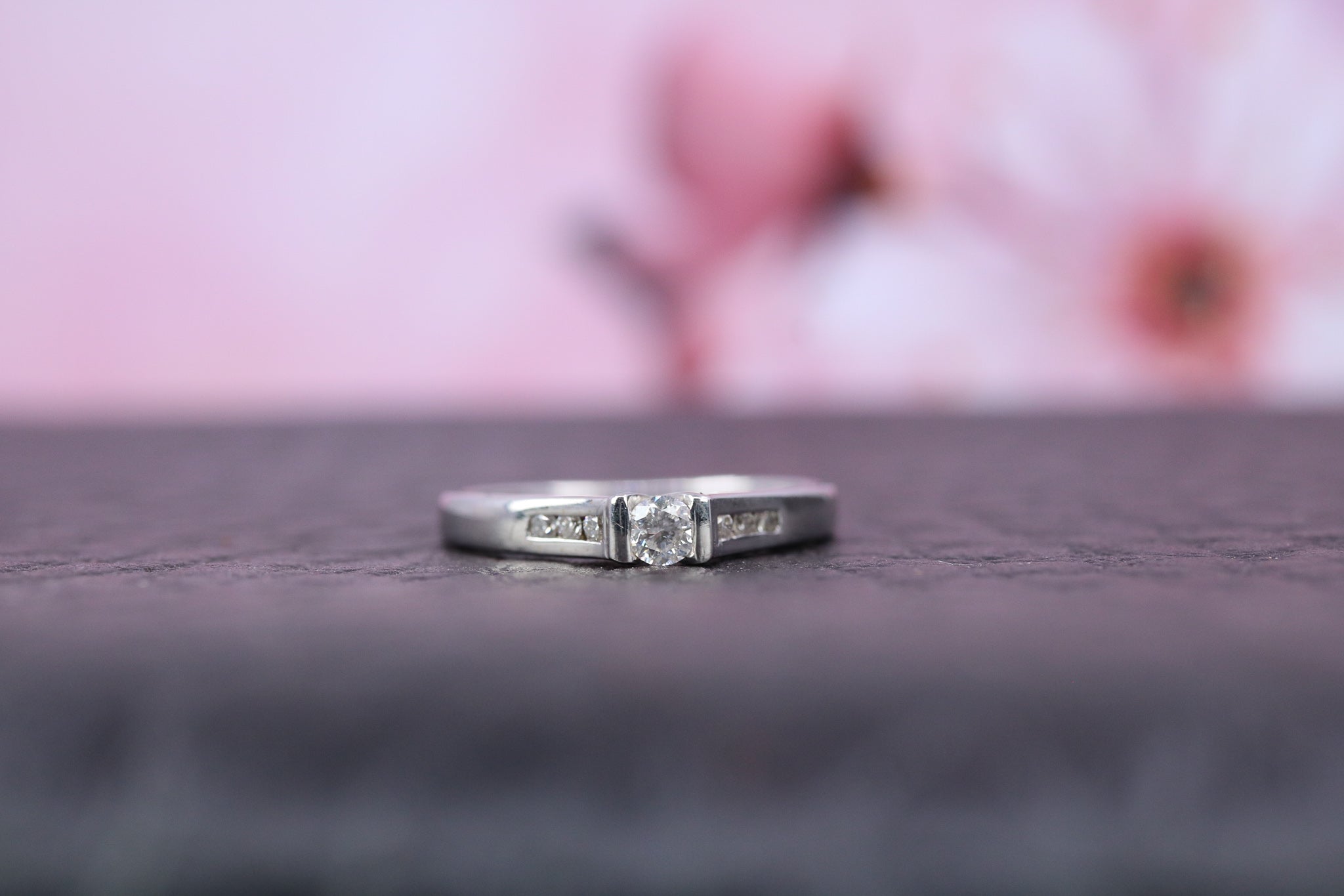 18ct White Gold & Diamond Ring - W6064 - Hallmark Jewellers Formby & The Jewellers Bench Widnes