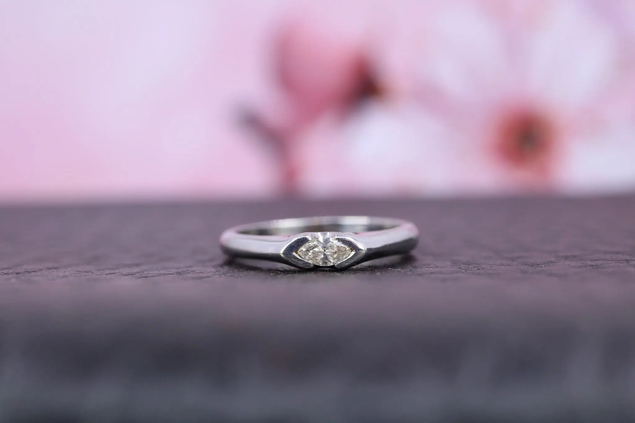 18ct White Gold & Diamond Ring - W6069 - Hallmark Jewellers Formby & The Jewellers Bench Widnes