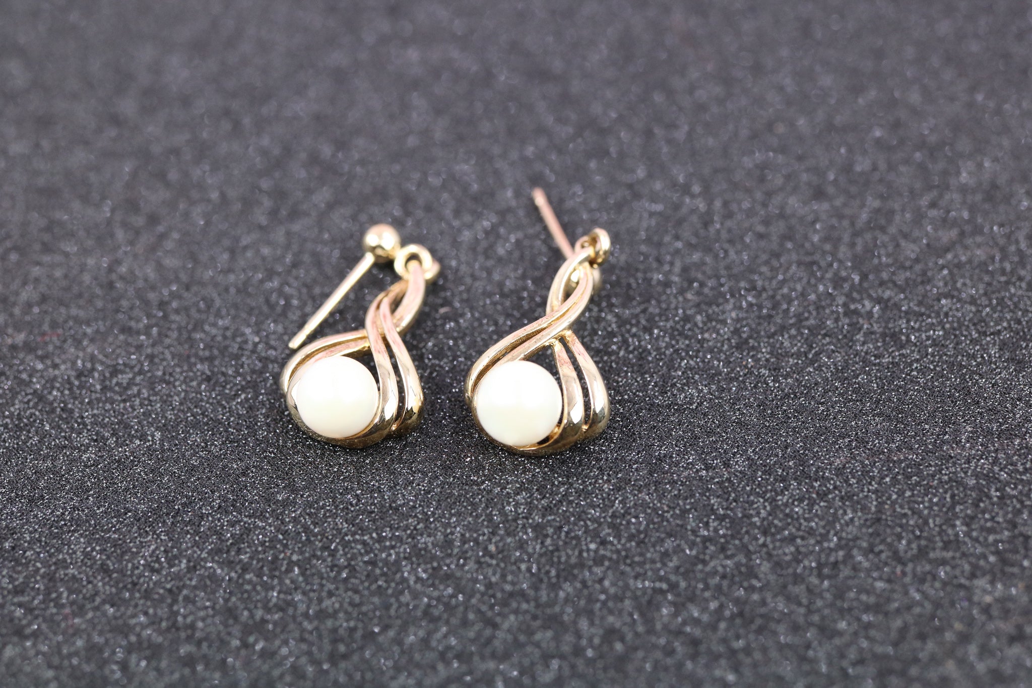 9ct Yellow Gold Earrings - HJ2762 - Hallmark Jewellers Formby & The Jewellers Bench Widnes